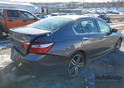 2017 Honda Accord Sport z USA, uszkodzony, nr VIN 1HGCR2F58HA139687